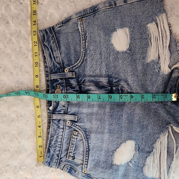 Forever 21 Distressed Cut-off Shorts - Picture 5 of 9